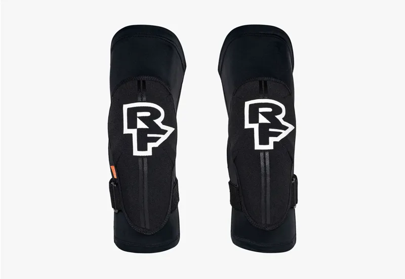 Race Face Indy Knee Guard - Stealth 4 Race Face Indy Knee Guard - Stealth - Image 2