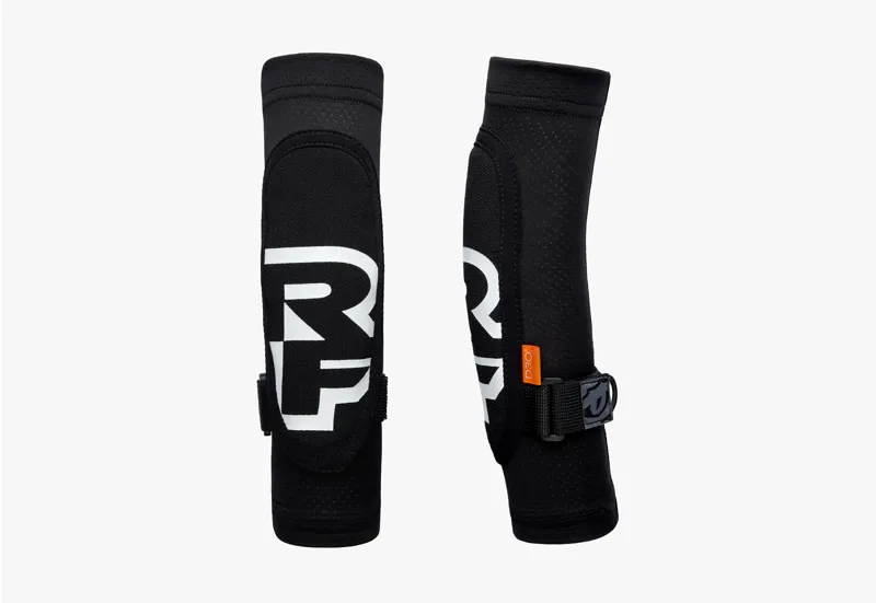 Race Face Sendy Kid's Elbow Guard - Stealth 3 Race Face Sendy Kid's Elbow Guard - Stealth