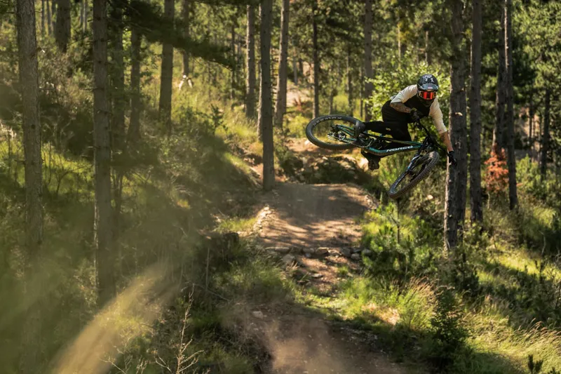 Ion Scrub Pants Unisex MTB Trousers - Black 8 Ion Scrub Pants Unisex MTB Trousers - Black - Image 6