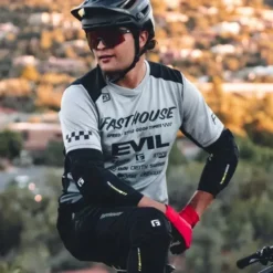 G-Form Pro-Rugged 2 Elbow Guards - Black 13 G-Form Pro-Rugged 2 Elbow Guards - Black -CycloPro Shop 5 119