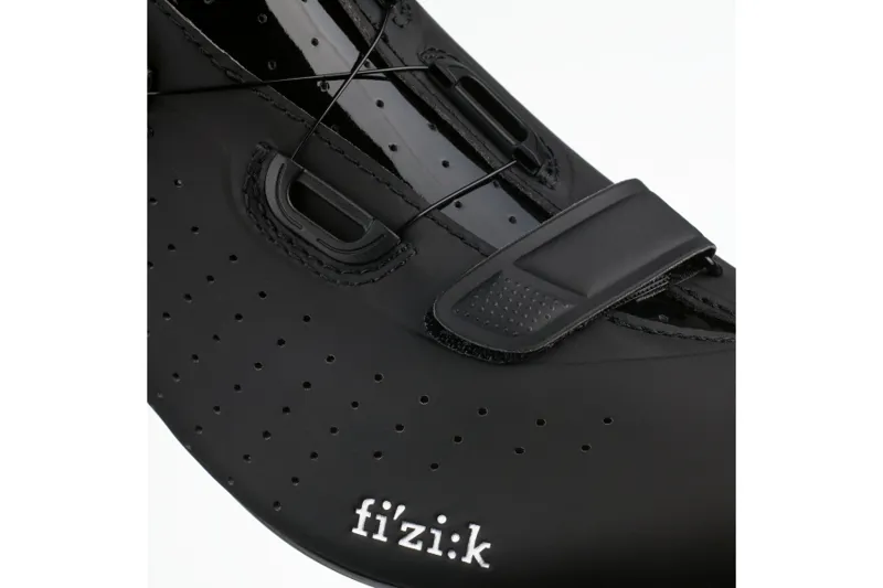Fizik R5 Tempo Overcurve Road Shoe - Black 12 Fizik R5 Tempo Overcurve Road Shoe - Black - Image 10
