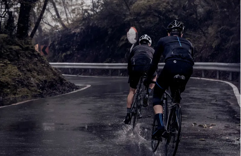 Giant Diversion Thermal Shoe Covers - Black/Blue 5 Giant Diversion Thermal Shoe Covers - Black/Blue - Image 3