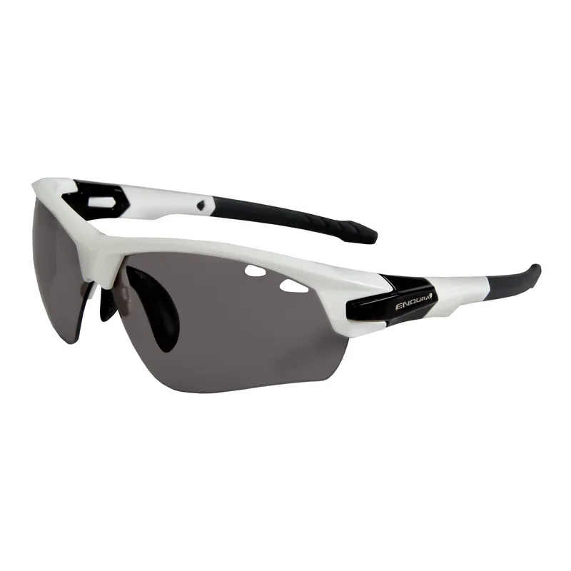 Endura Char Cycling Sunglasses - 2 Sets Of Lenses - White 5 Endura Char Cycling Sunglasses - 2 Sets Of Lenses - White - Image 3