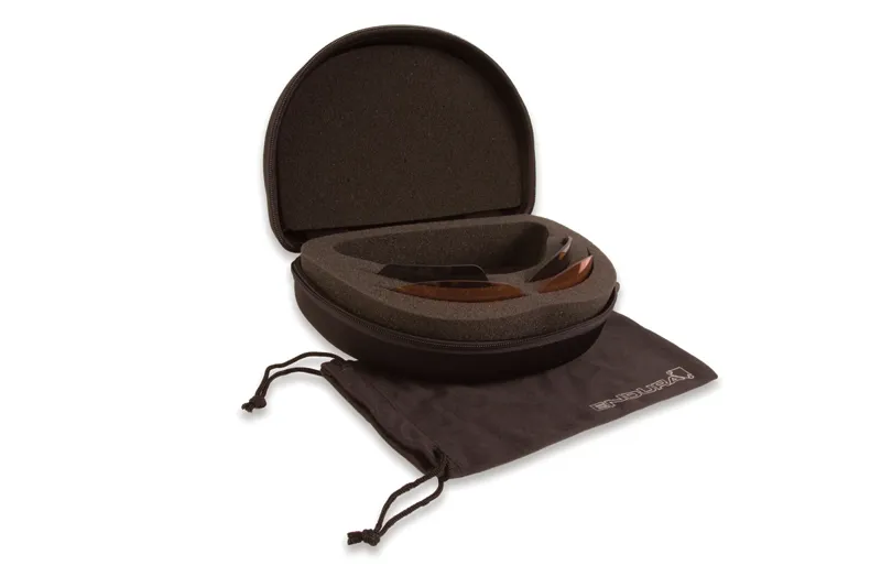 Endura Char Cycling Sunglasses - 2 Sets Of Lenses - White 3 Endura Char Cycling Sunglasses - 2 Sets Of Lenses - White