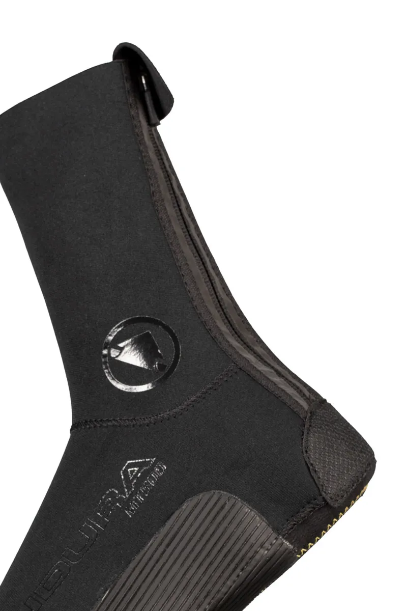 Endura MT500 Overshoe - Black 3 Endura MT500 Overshoe - Black