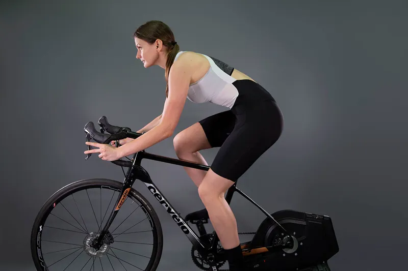 Endura Pro SL Womens Bibshorts - Black 3 Endura Pro SL Womens Bibshorts - Black