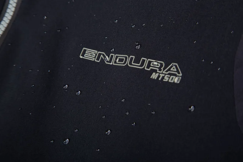 Endura MT500 Waterproof Women's Jacket - Black 14 Endura MT500 Waterproof Women's Jacket - Black - Image 12