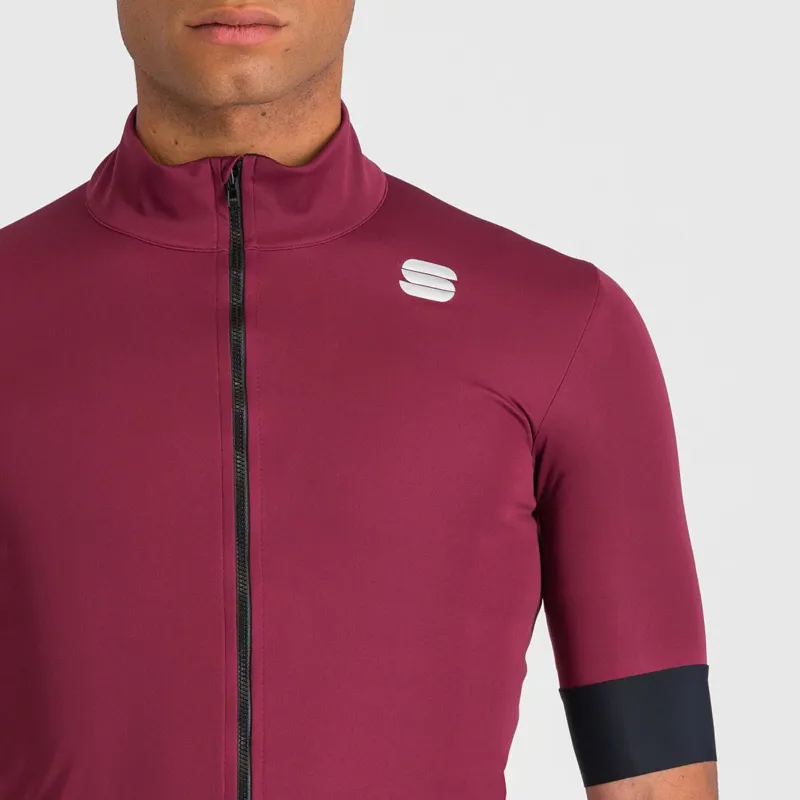 Sportful Fiandre Light NoRain Short Sleeve Men's Jacket - Red Wine 8 Sportful Fiandre Light NoRain Short Sleeve Men's Jacket - Red Wine - Image 6