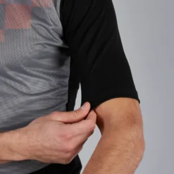 Sportful Fiandre Thermal Layer Short Sleeve Base Layer - Black 9 Sportful Fiandre Thermal Layer Short Sleeve Base Layer - Black -CycloPro Shop SF20078BLK 4