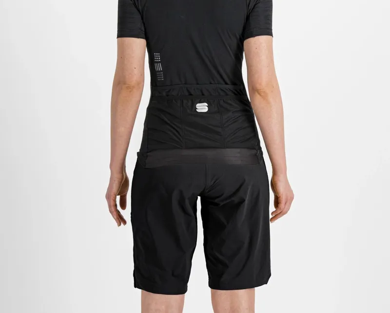 Sportful Giara Women's Overshorts - Black 4 Sportful Giara Women's Overshorts - Black - Image 2