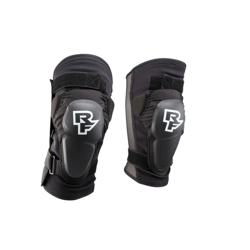 Race Face Roam Knee Guards - Stealth 4 Race Face Roam Knee Guards - Stealth - Image 2