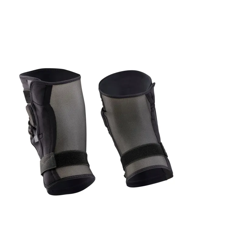 Race Face Roam Knee Guards - Stealth 5 Race Face Roam Knee Guards - Stealth - Image 3
