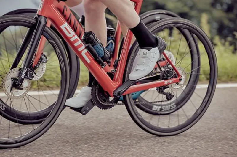 Shimano RC502 Men's SPD-SL Road Shoes - White 6 Shimano RC502 Men's SPD-SL Road Shoes - White - Image 4