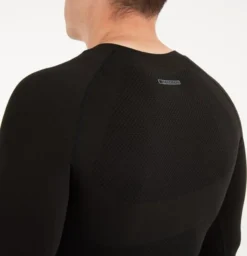 Madison Isoler Mesh Long Sleeve Men's Base Layer - Black 10 Madison Isoler Mesh Long Sleeve Men's Base Layer - Black -CycloPro Shop VARMCL21W41BLK 3