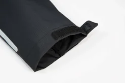 Endura Hummvee Waterproof Men's Jacket - Black 18 Endura Hummvee Waterproof Men's Jacket - Black -CycloPro Shop e9120 detail bp05