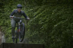 Madison DTE 3-Layer Men's Waterproof Bib Trousers - Midnight Green 16 Madison DTE 3-Layer Men's Waterproof Bib Trousers - Midnight Green -CycloPro Shop mcl23w431 10 2