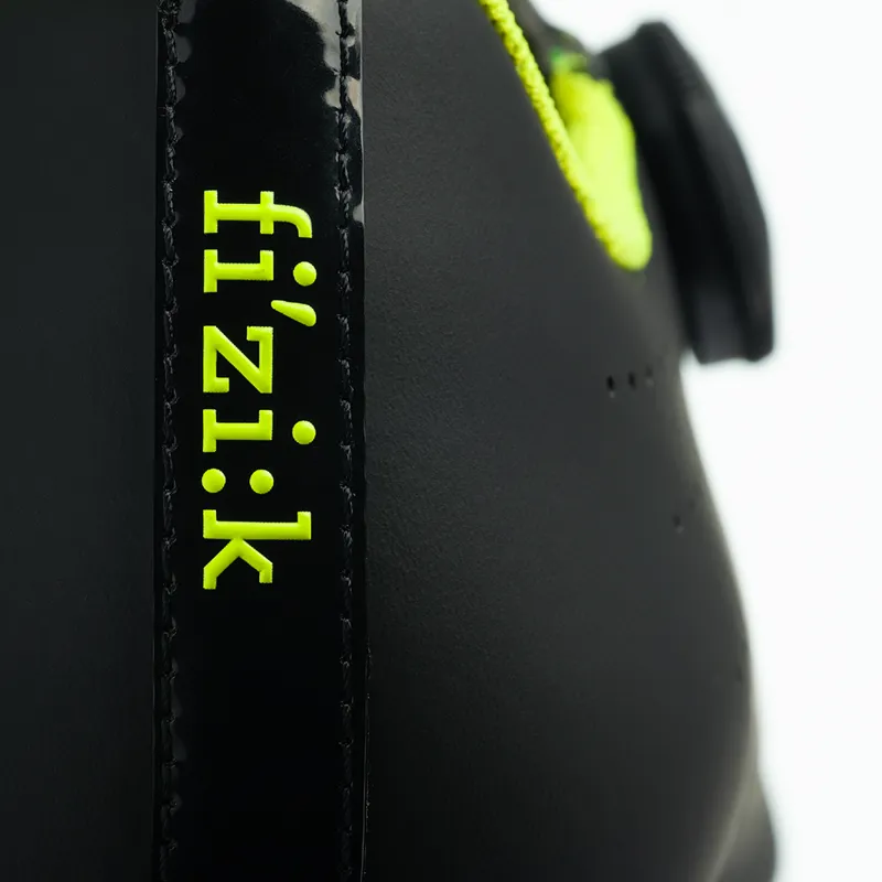 Fizik R5 Tempo Overcurve Road Shoes - Black/Yellow 4 Fizik R5 Tempo Overcurve Road Shoes - Black/Yellow - Image 2
